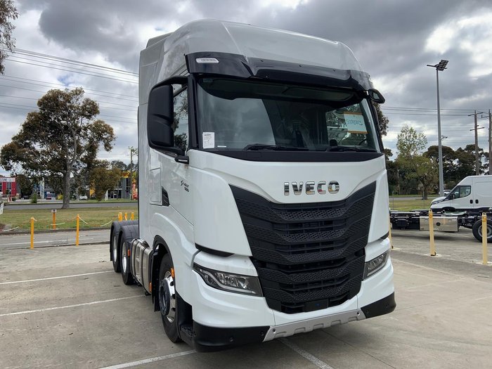 2024 Iveco S-Way AS700