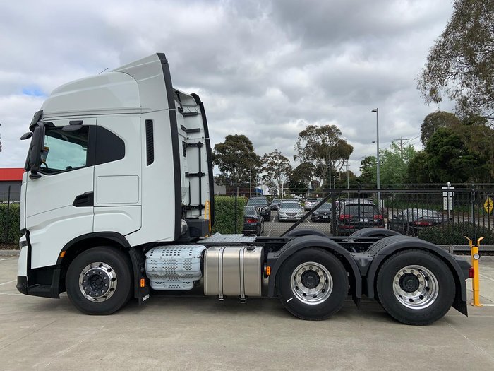 2024 Iveco S-Way AS700