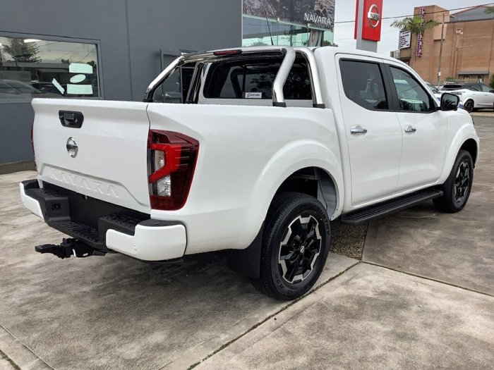 2025 Nissan Navara ST-X