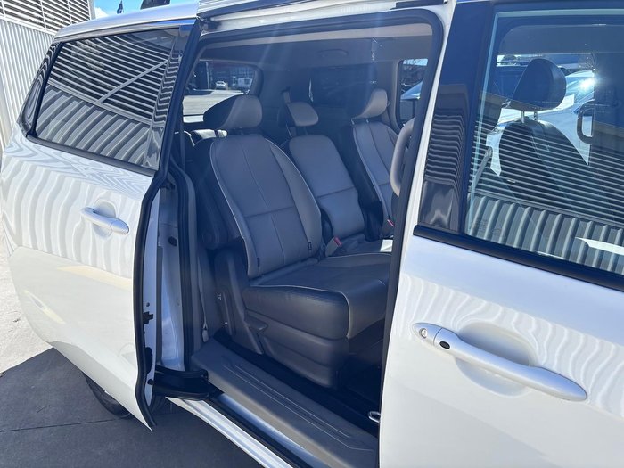 2015 Kia Carnival Platinum