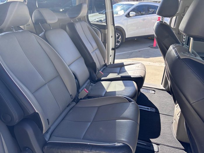 2015 Kia Carnival Platinum