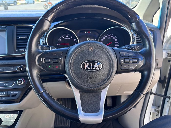 2015 Kia Carnival Platinum