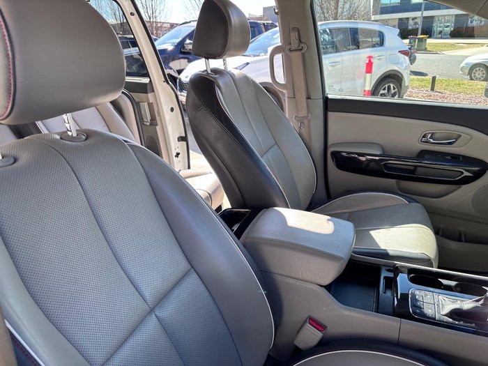 2015 Kia Carnival Platinum