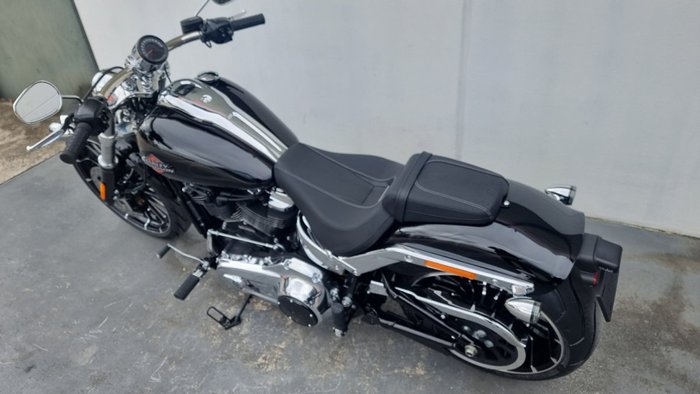 2025 Harley-davidson FXBR BREAKOUT (117) Midnight Firestorm