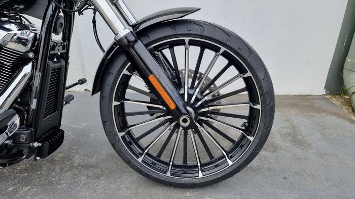 2025 Harley-davidson FXBR BREAKOUT (117) Midnight Firestorm