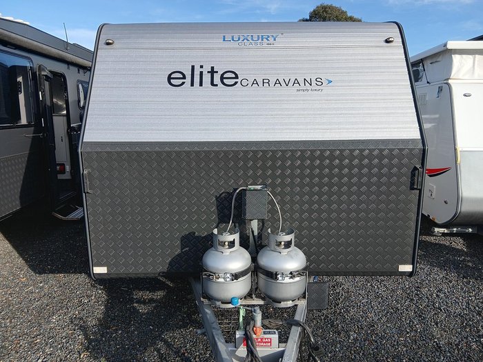 2017 Elite Luxury