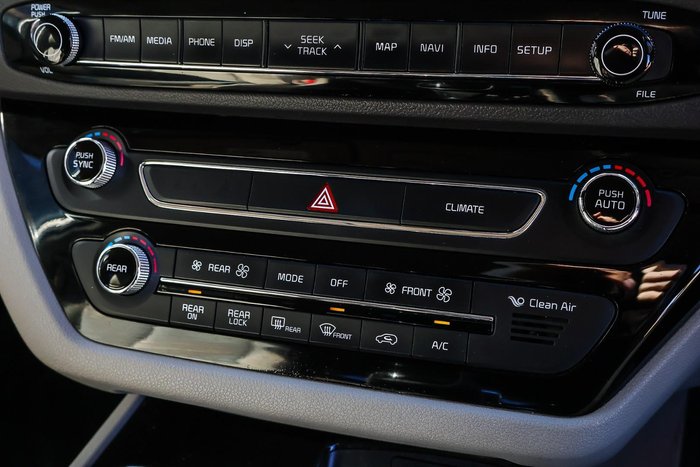 2016 Kia Carnival Platinum
