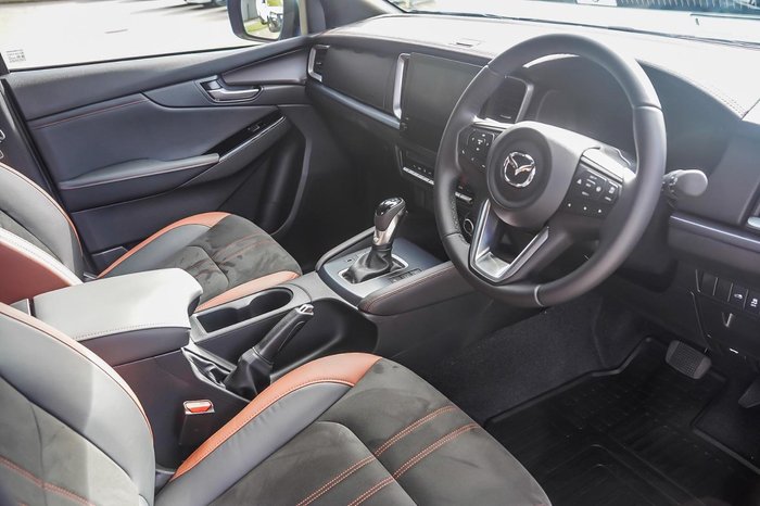 2025 Mazda BT-50 SP