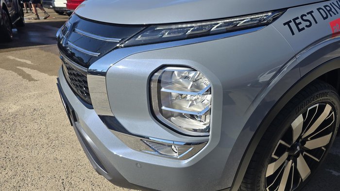 2025 Mitsubishi Outlander Aspire