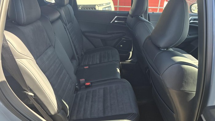 2025 Mitsubishi Outlander Aspire