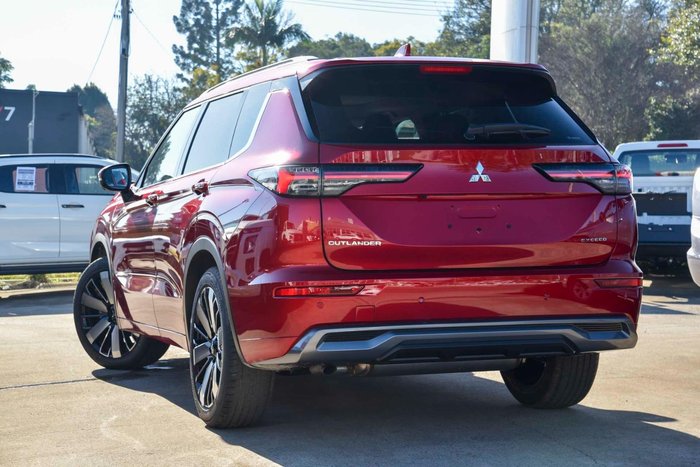 2025 Mitsubishi Outlander Exceed