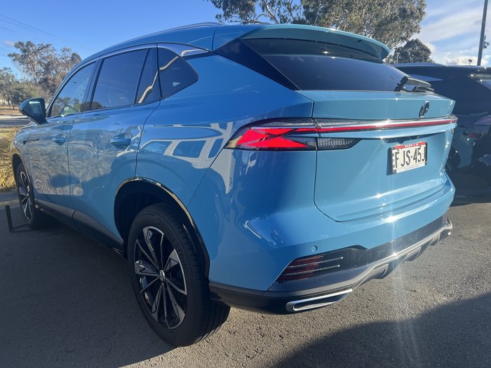 2024 MG HS