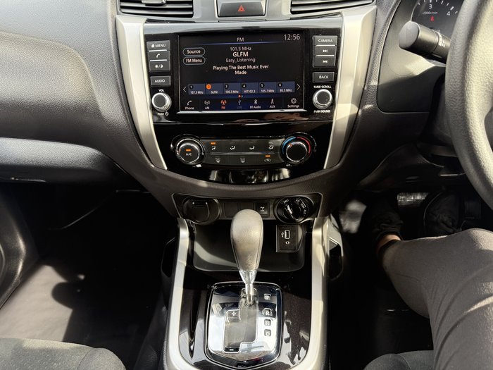 2020 Nissan Navara SL