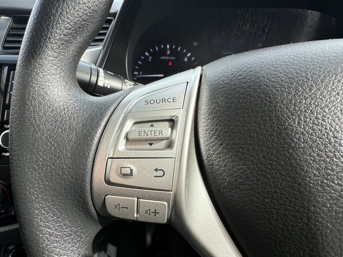 2020 Nissan Navara SL