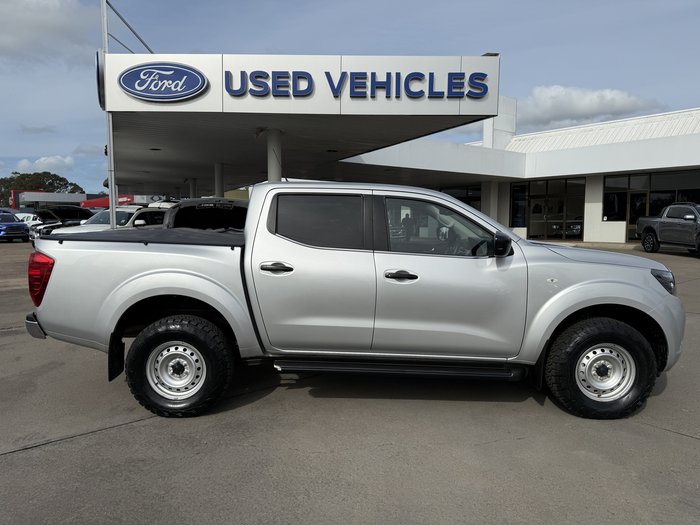 2020 Nissan Navara SL
