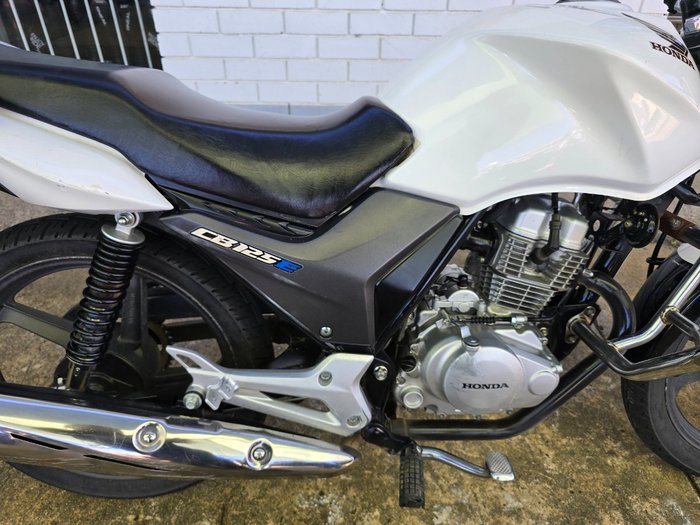 2016 HONDA CB125E White