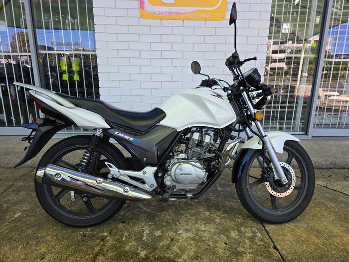 2016 HONDA CB125E White