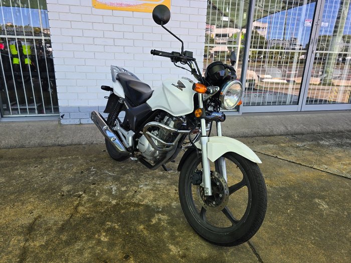 2016 HONDA CB125E White