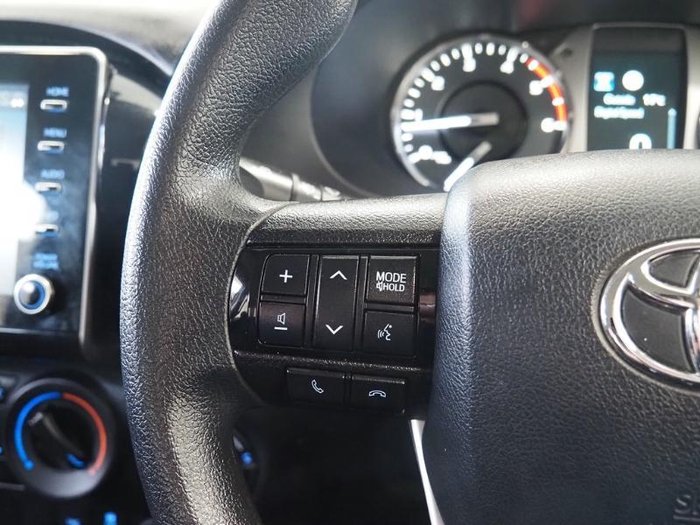 2021 Toyota Hilux SR