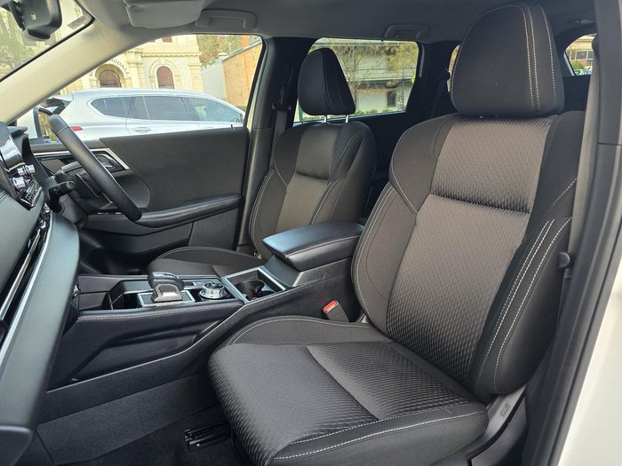 2022 Mitsubishi Outlander LS