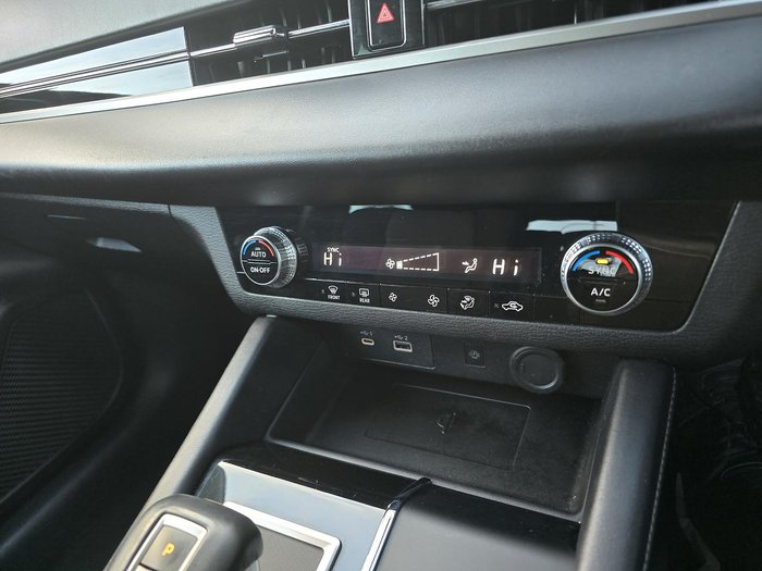 2022 Mitsubishi Outlander LS