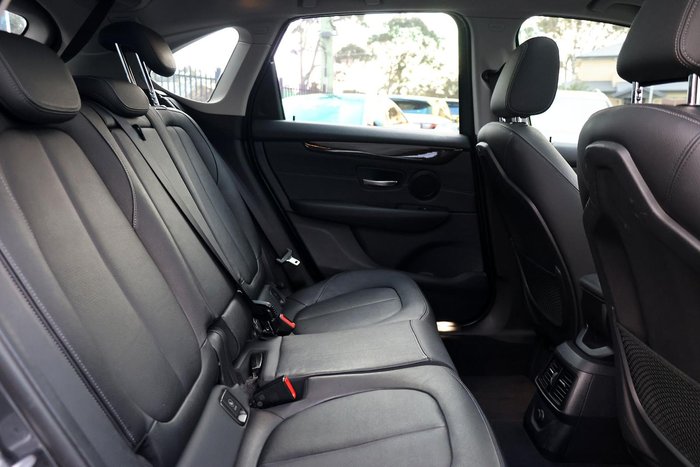 2016 BMW 2 Series 220i Sport Line