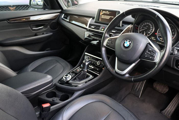2016 BMW 2 Series 220i Sport Line