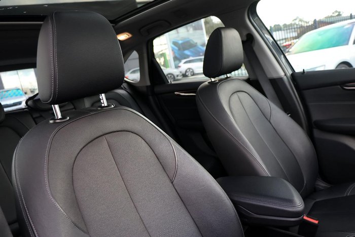 2016 BMW 2 Series 220i Sport Line