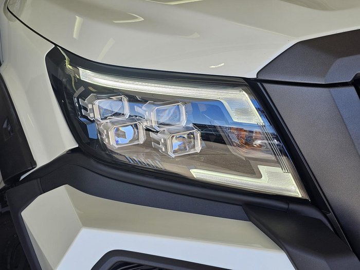2023 Nissan Navara PRO-4X Warrior D23 MY23 4X4 Dual Range White Pearl