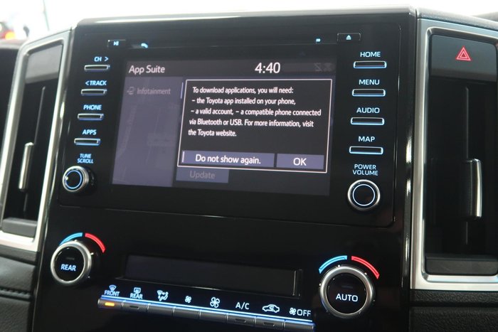 2019 Toyota Granvia VX