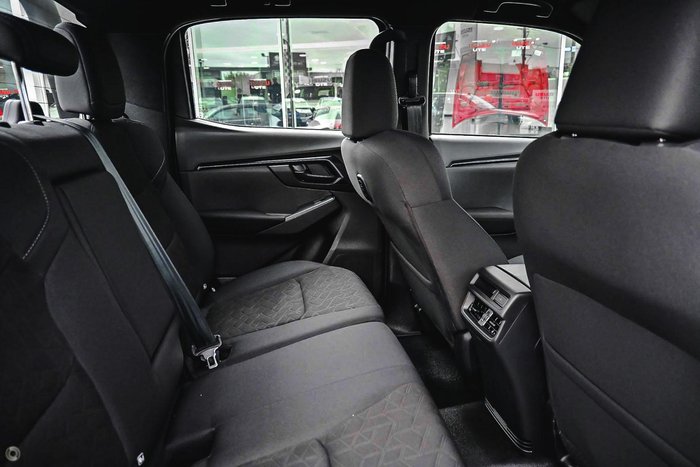 2025 Isuzu D-MAX X-RIDER