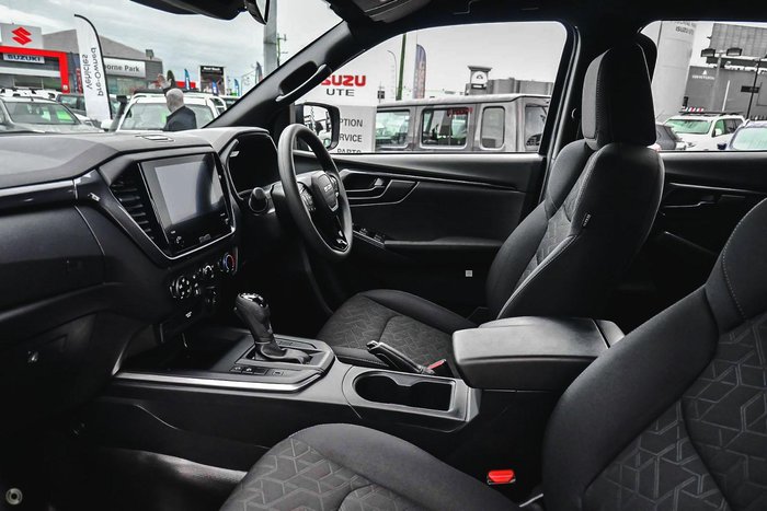 2025 Isuzu D-MAX X-RIDER