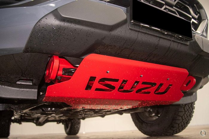 2025 Isuzu D-MAX BLADE
