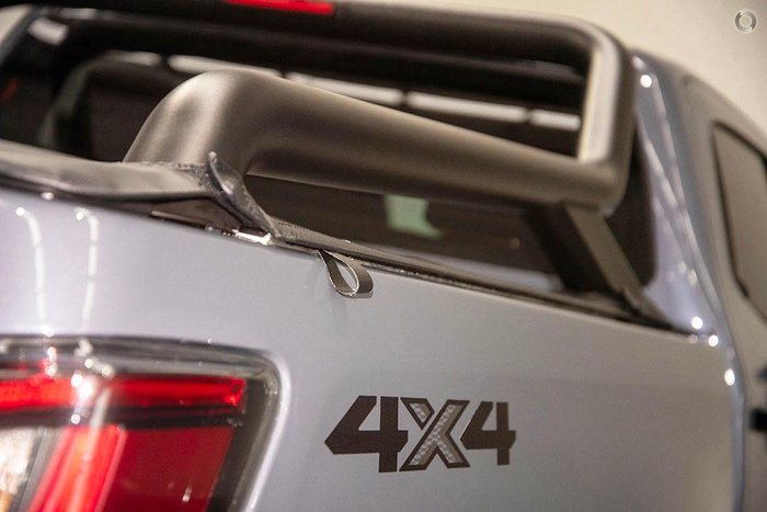 2025 Isuzu D-MAX BLADE