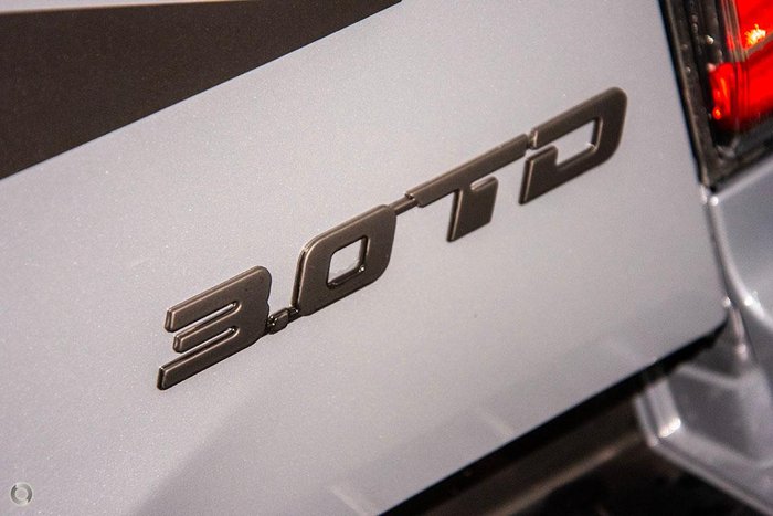 2025 Isuzu D-MAX BLADE