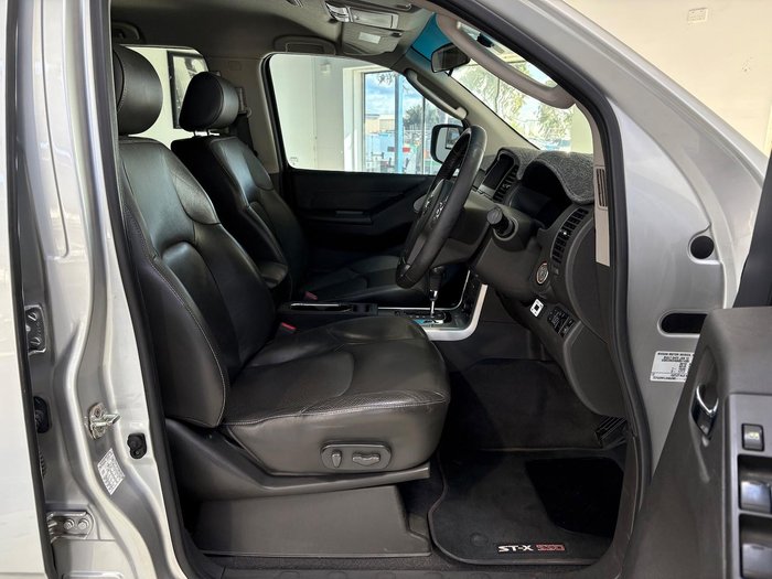 2013 Nissan Navara ST-X 550 D40 Series 5 4X4 Dual Range Silver Lightning