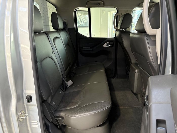 2013 Nissan Navara ST-X 550 D40 Series 5 4X4 Dual Range Silver Lightning