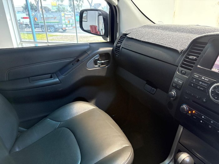 2013 Nissan Navara ST-X 550 D40 Series 5 4X4 Dual Range Silver Lightning