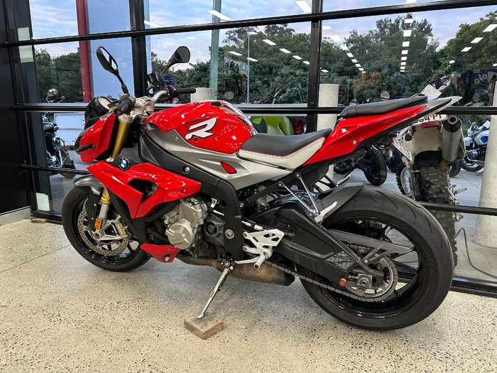 2016 BMW Motorrad S 1000 R RED