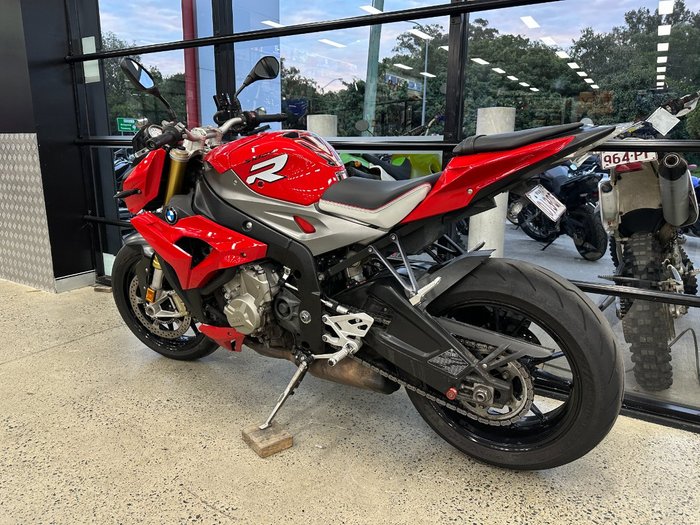 2016 BMW Motorrad S 1000 R RED