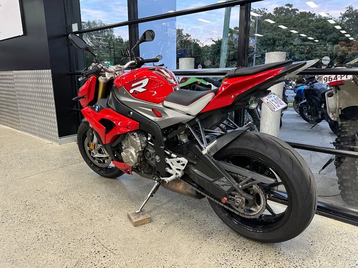 2016 BMW Motorrad S 1000 R RED