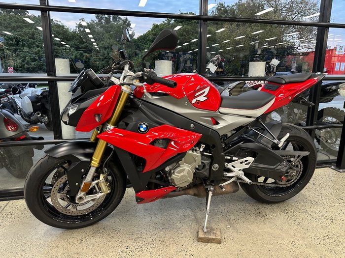 2016 BMW Motorrad S 1000 R RED