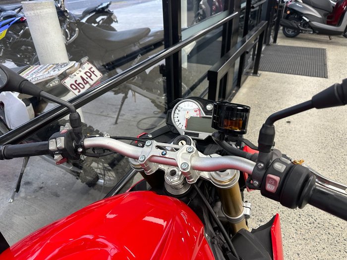 2016 BMW Motorrad S 1000 R RED