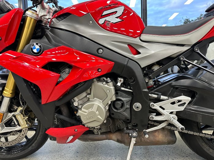 2016 BMW Motorrad S 1000 R RED