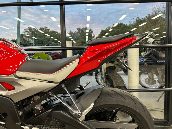 2016 BMW Motorrad S 1000 R RED