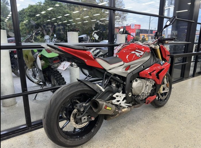 2016 BMW Motorrad S 1000 R RED