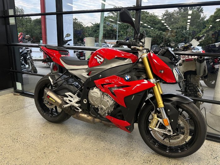 2016 BMW Motorrad S 1000 R RED