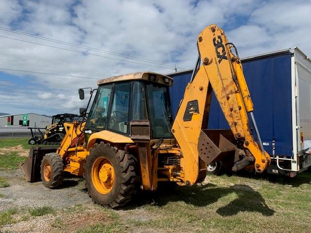 1998 JCB Jcb 4X4 Centre Mount Extendahoe Backhoe