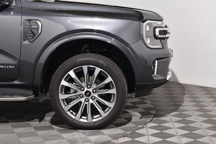 2025 Ford Everest Platinum