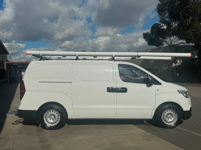 2019 Hyundai iLoad (No Badge)